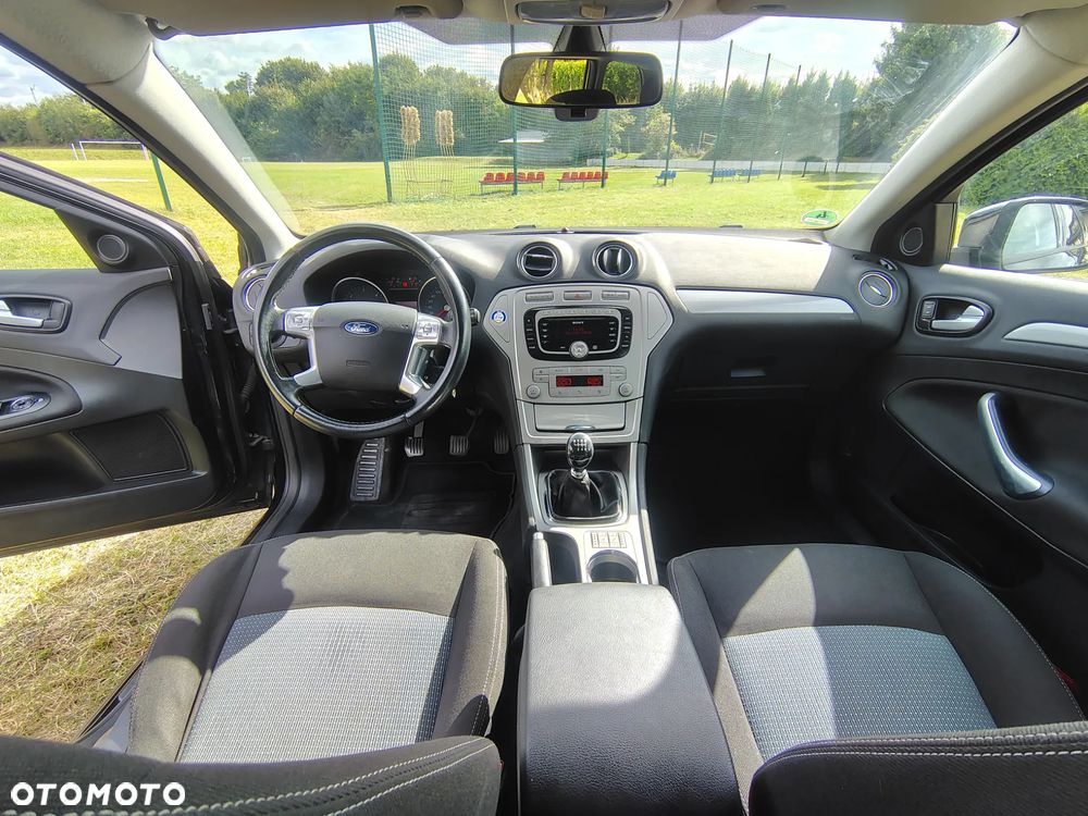 Ford Mondeo - 21
