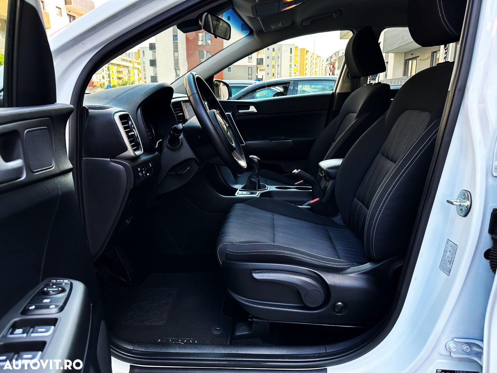 Kia Sportage 1.6 CRDI 2WD Eco-Dynamics+ (48V M-H) Black Edition - 13
