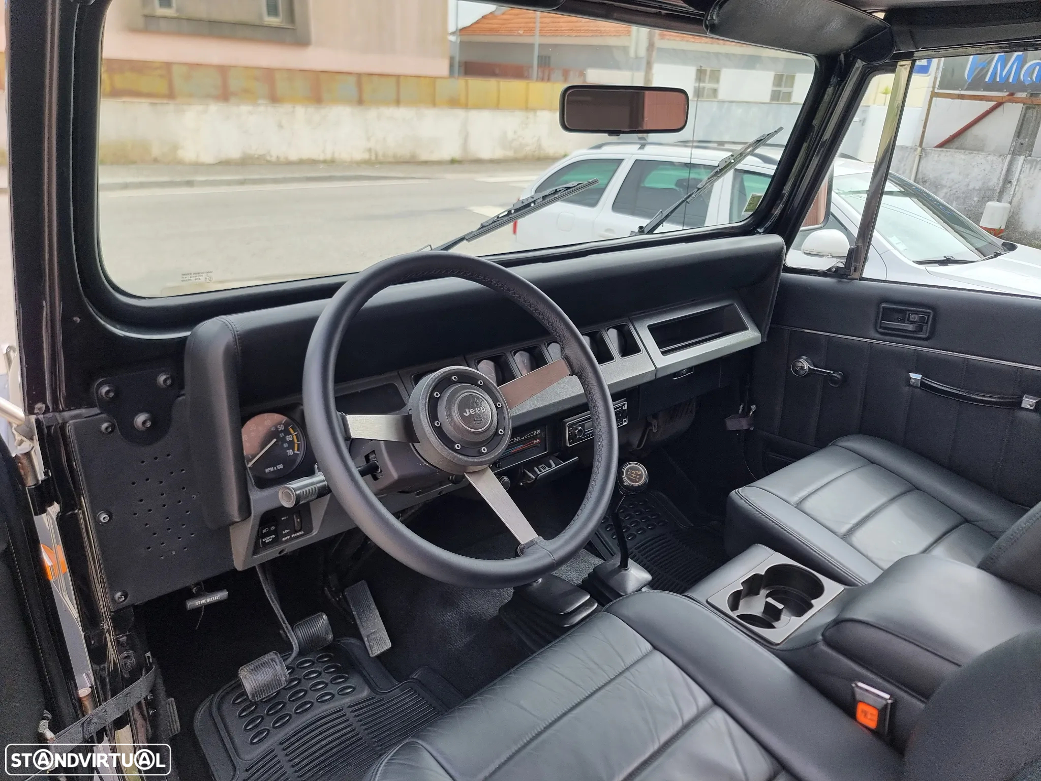 Jeep Wrangler - 15