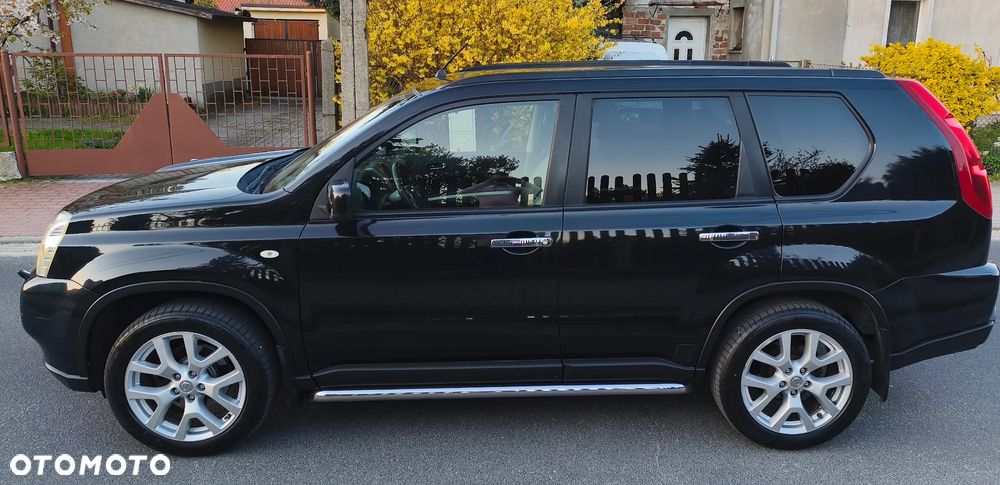 Nissan X-Trail 2.0 dCi 4x4 DPF Platinum - 16