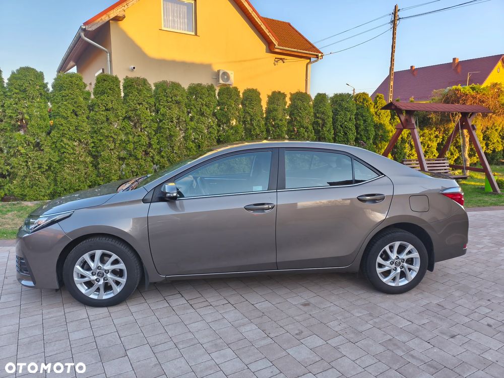 Toyota Corolla 1.6 Prestige EU6 - 9
