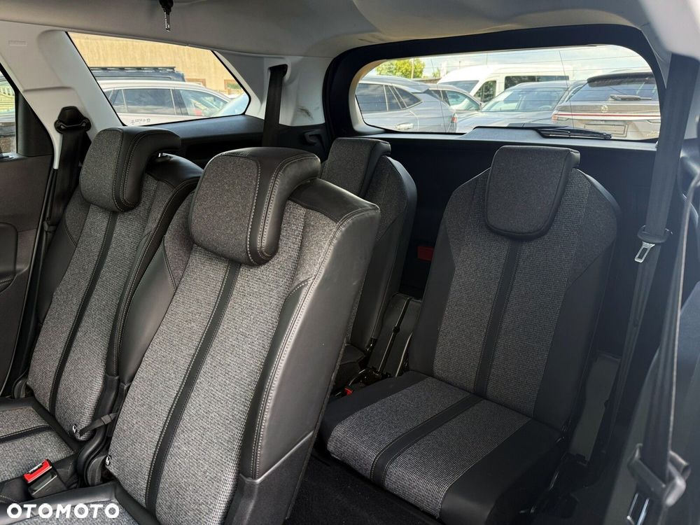 Peugeot 5008 1.6 THP Allure S&S EAT6 - 32