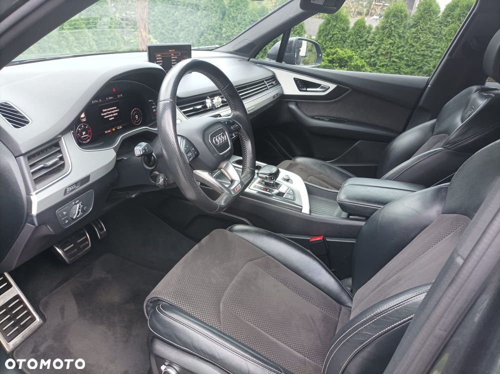 Audi Q7 - 11