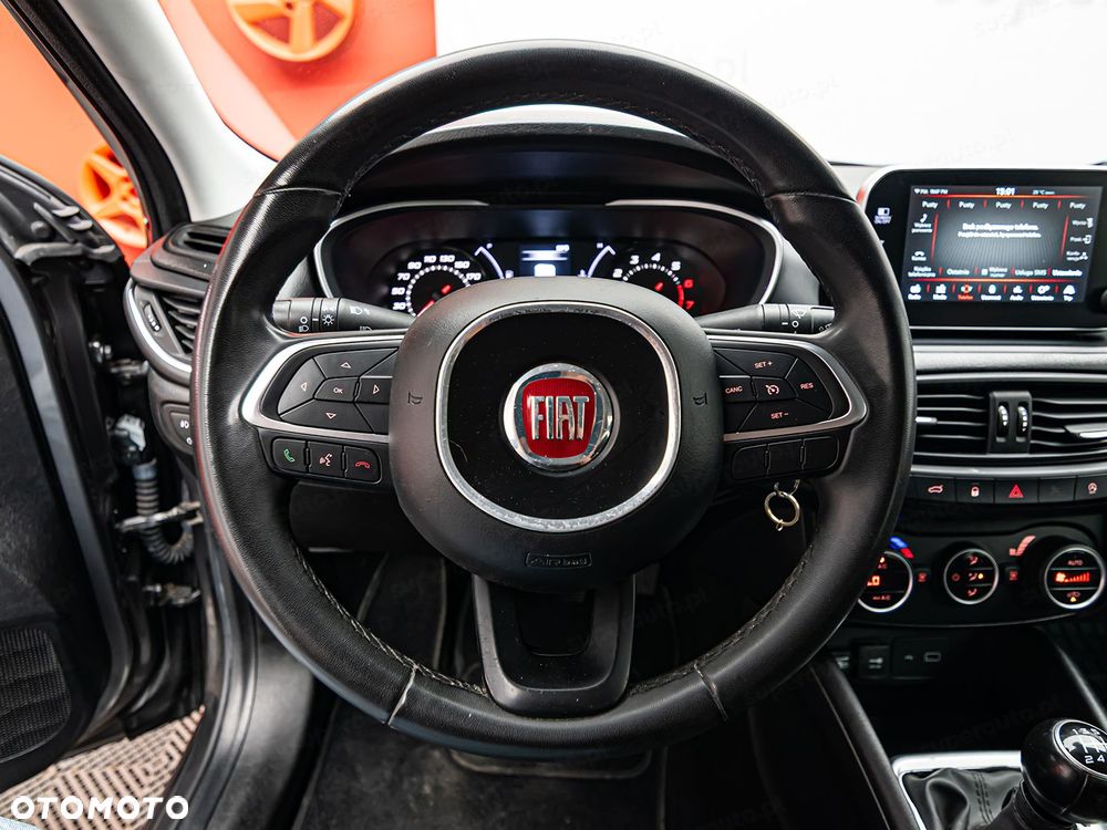 Fiat Tipo - 12