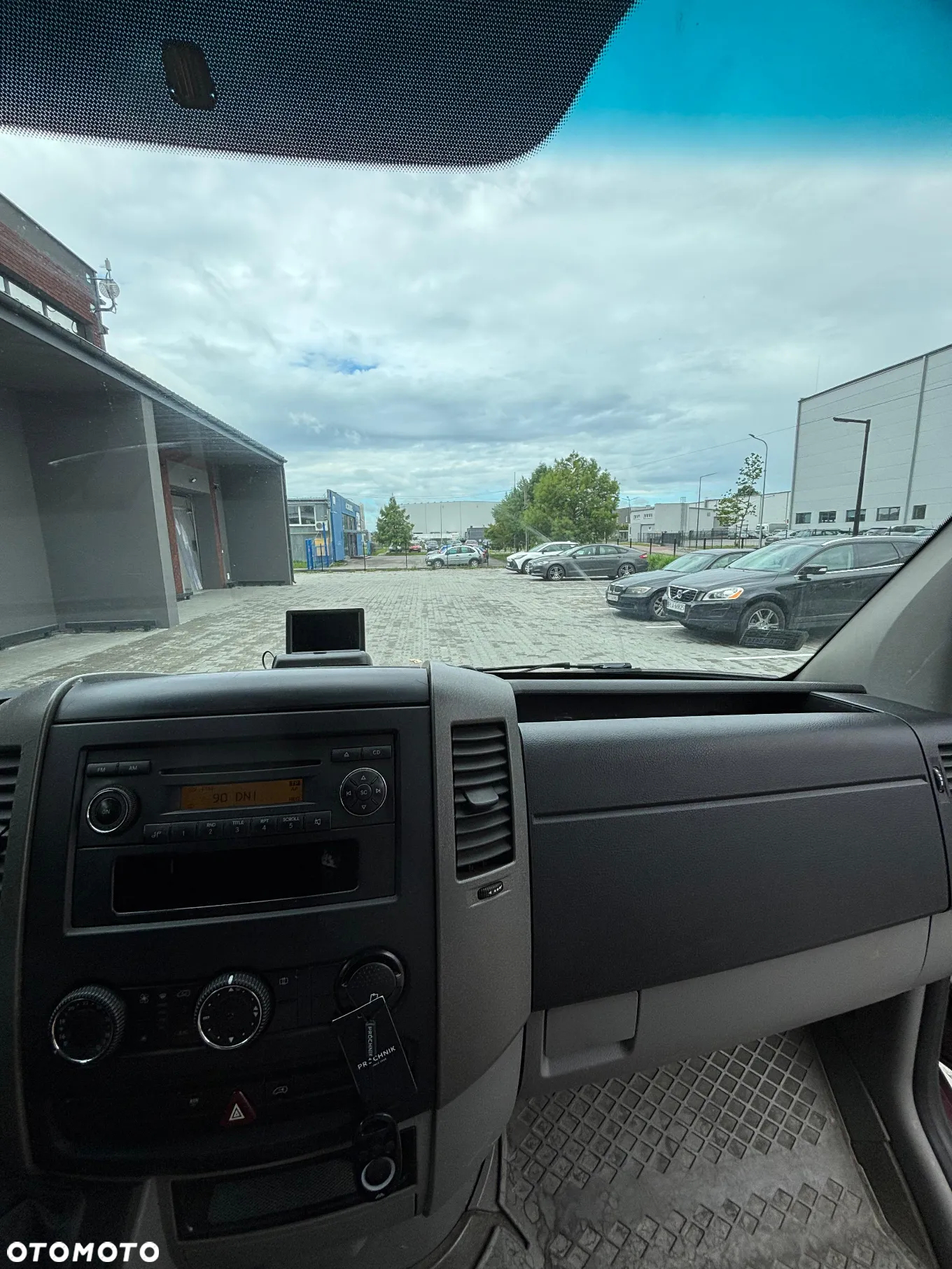 Mercedes-Benz SPRINTER 219 - 13