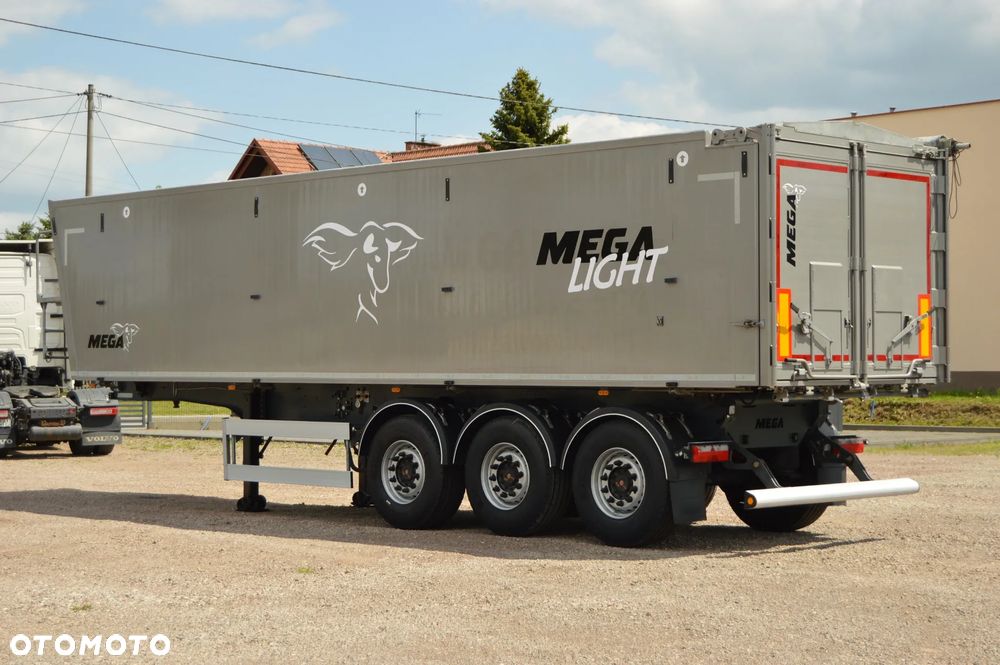 Mega / BENALU / 45 m3 / 5 850 kg !!! - 4