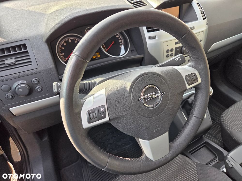 Opel Zafira 1.8 Family - 16