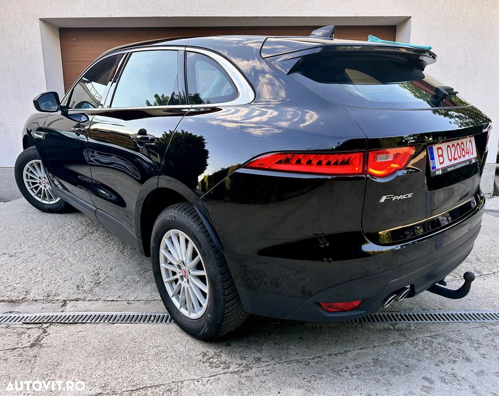 Jaguar F-Pace 20d AWD Aut. Prestige - 4