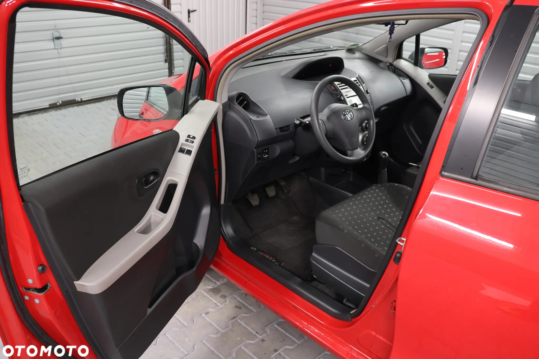 Toyota Yaris 1.0 Active - 8