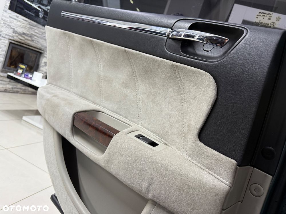 Chrysler 300C 3.0 V6 CRD - 32