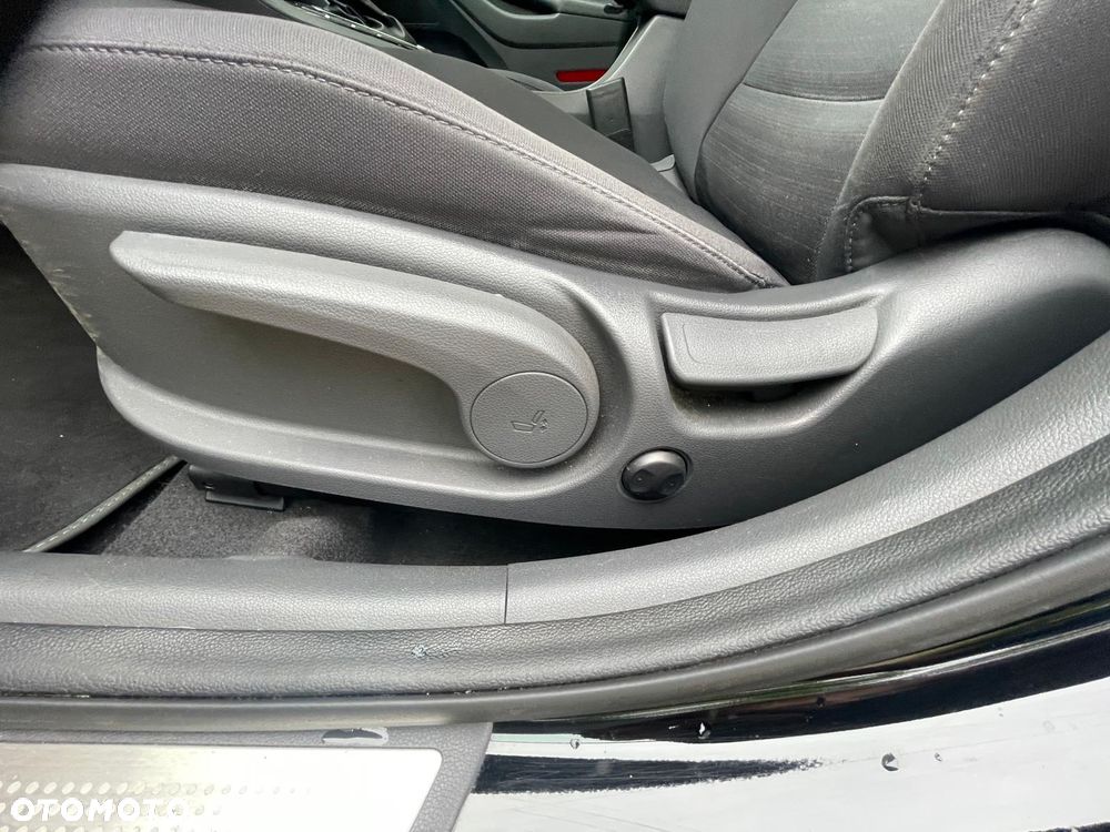 Hyundai IONIQ Hybrid Premium - 13