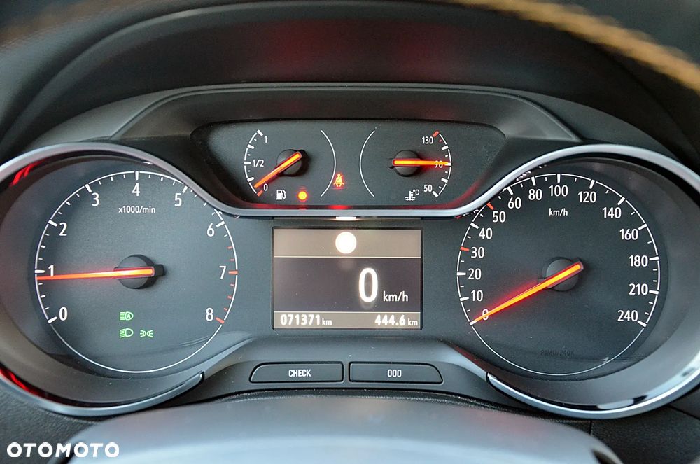 Opel Crossland X - 22