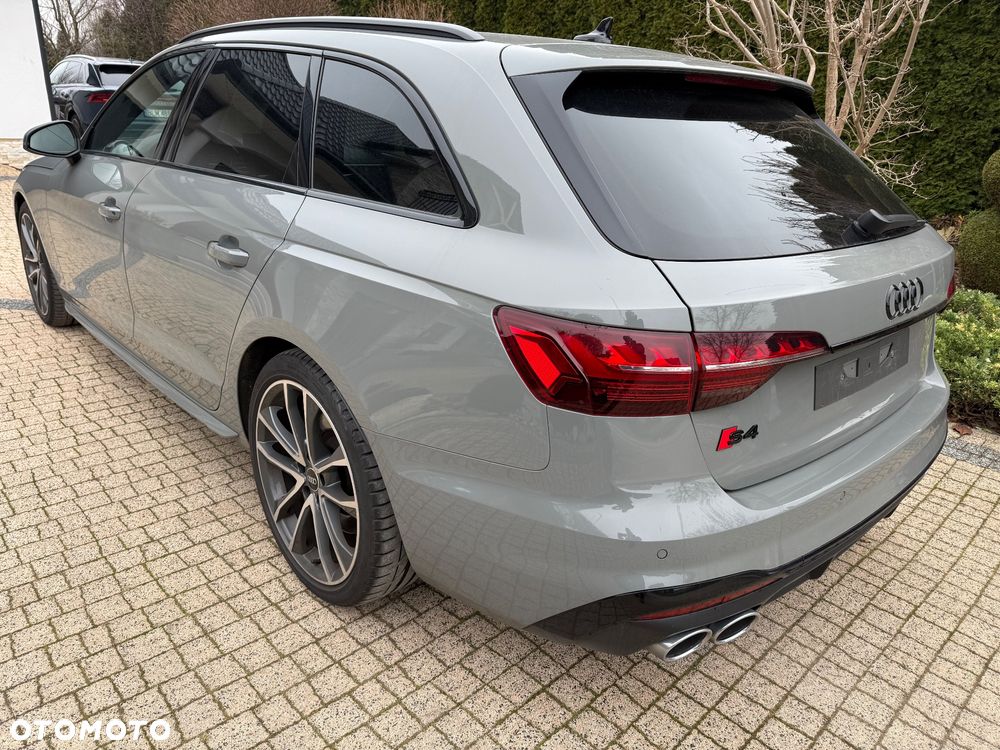 Audi S4 Avant - 10