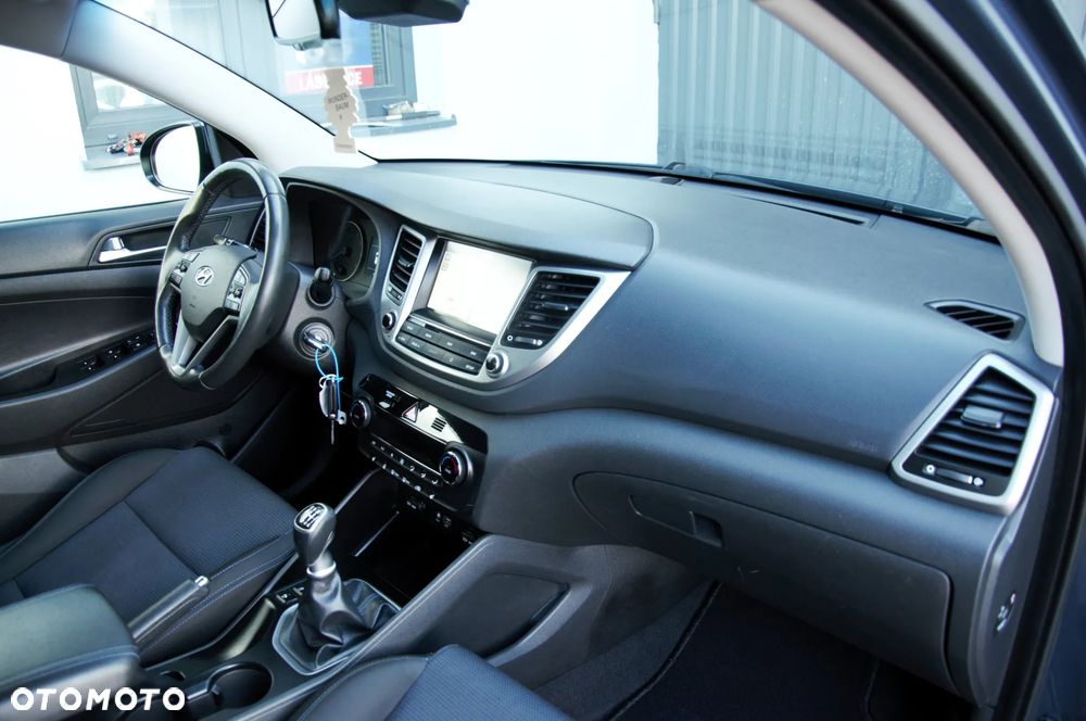 Hyundai Tucson 1.6 GDI BlueDrive GO 2WD - 10