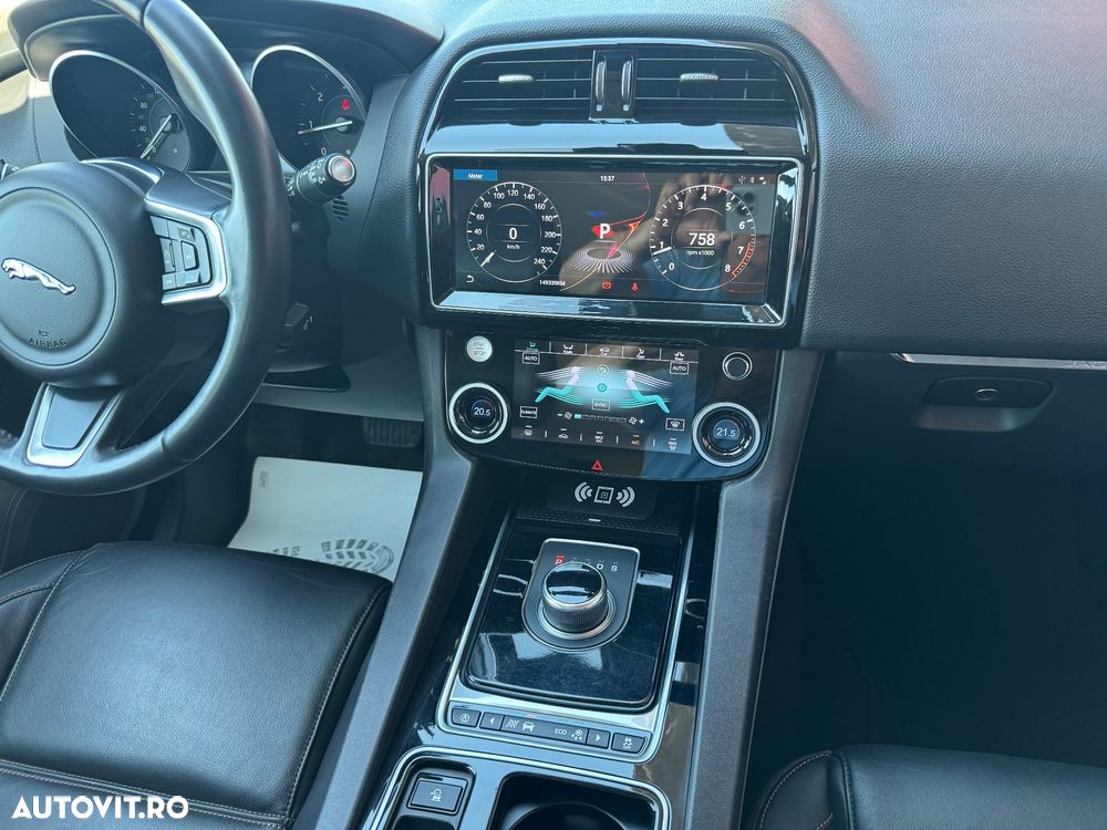 Jaguar F-Pace 20d AWD Aut. Prestige - 6