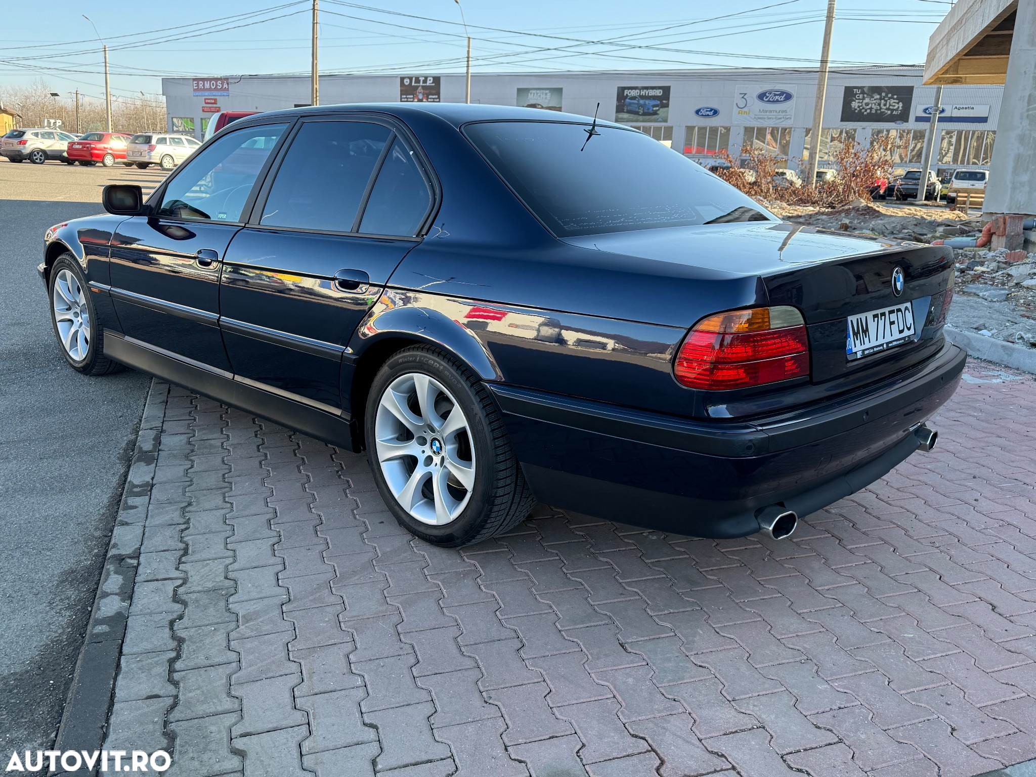 BMW Seria 7 728iA - 4