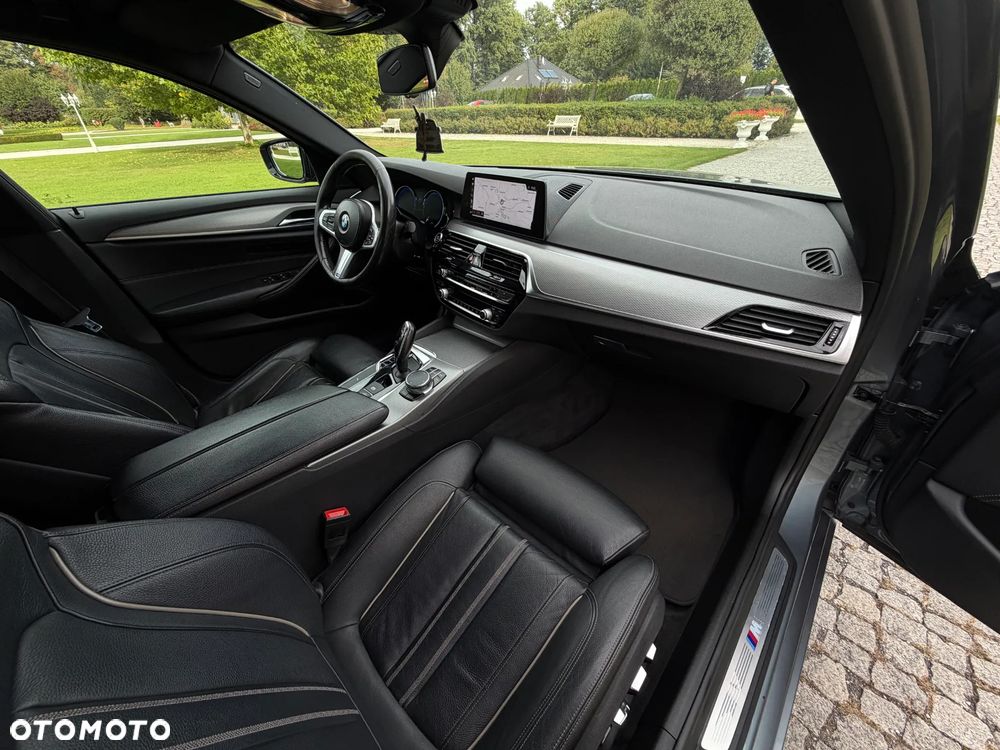 BMW Seria 5 520d M Sport sport - 28