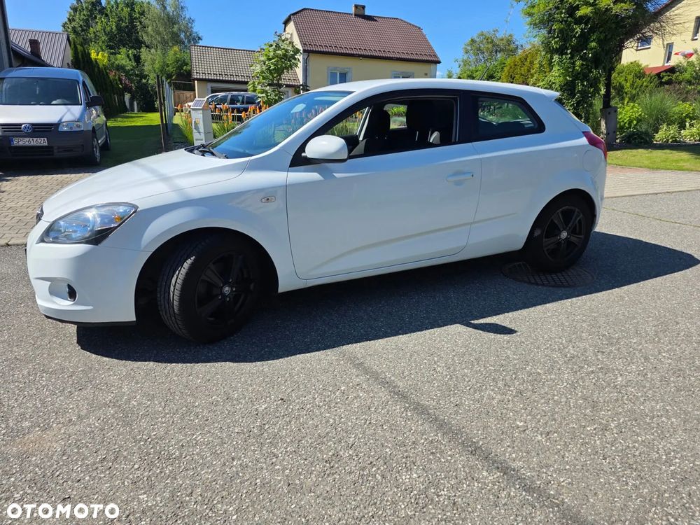 Kia ProCeed 1.6 CVVT LX - 25
