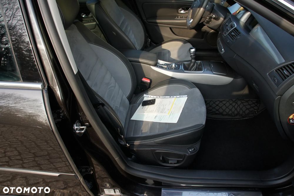 Renault Laguna dCi 150 FAP GT - 30