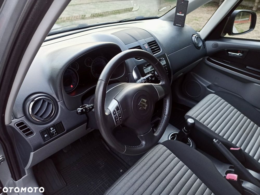 Suzuki SX4 1.6 VVT Comfort - 15