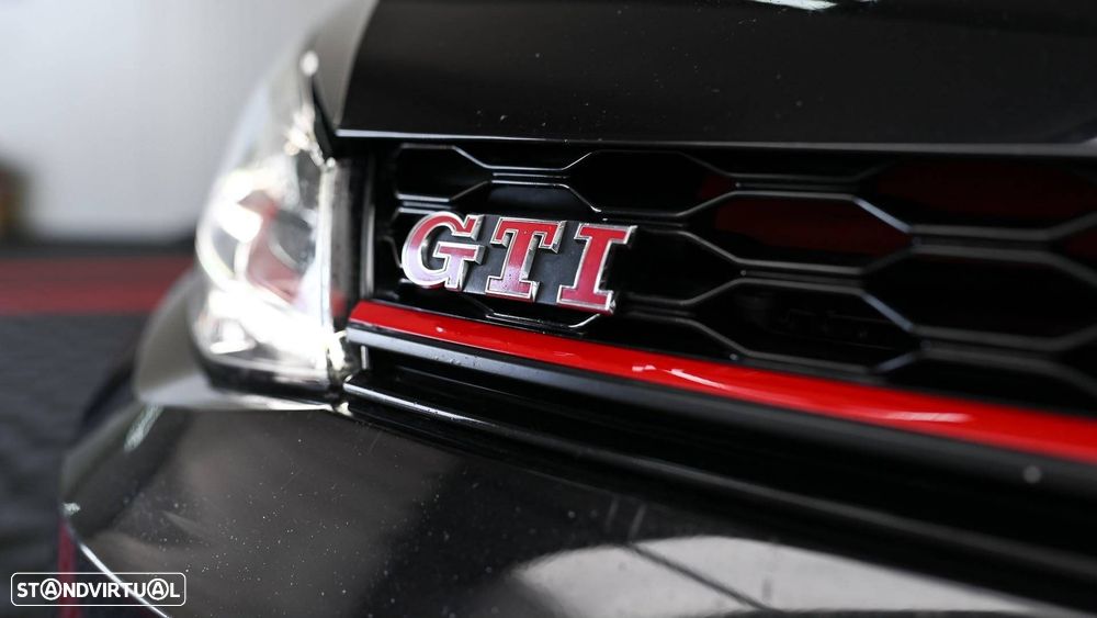 VW Golf GTI TCR 2.0 TSI OPF DSG - 32