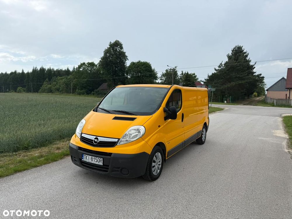 Opel Vivaro - 10
