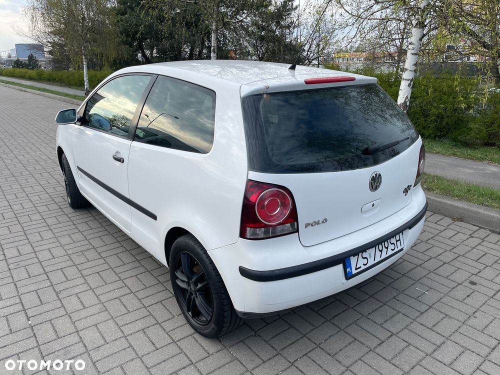 Volkswagen Polo - 4