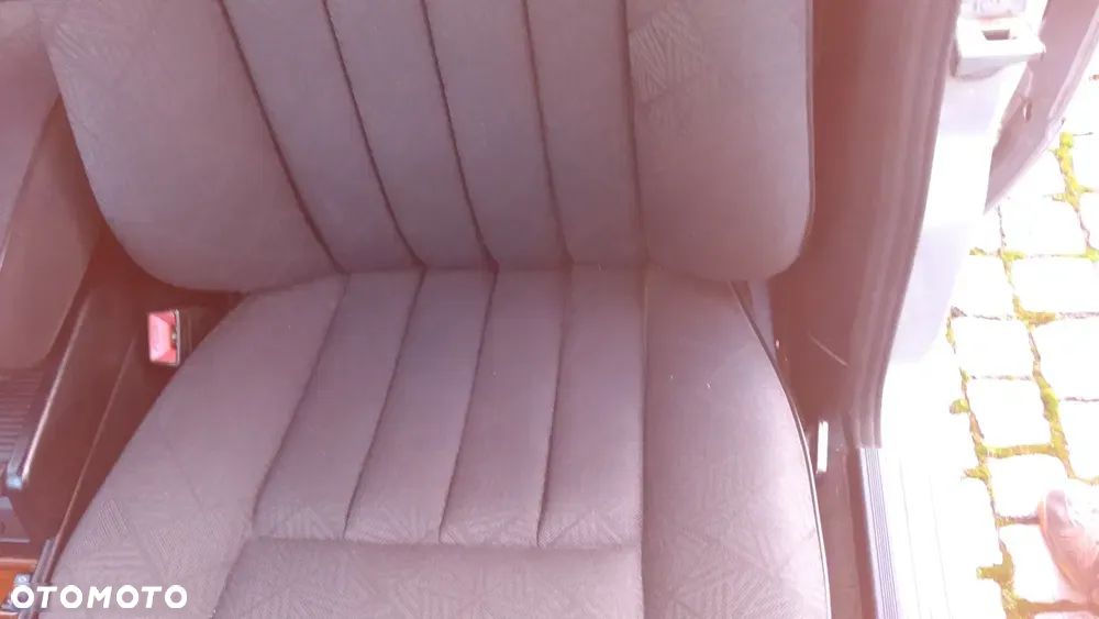 Mercedes-Benz Klasa E - 19