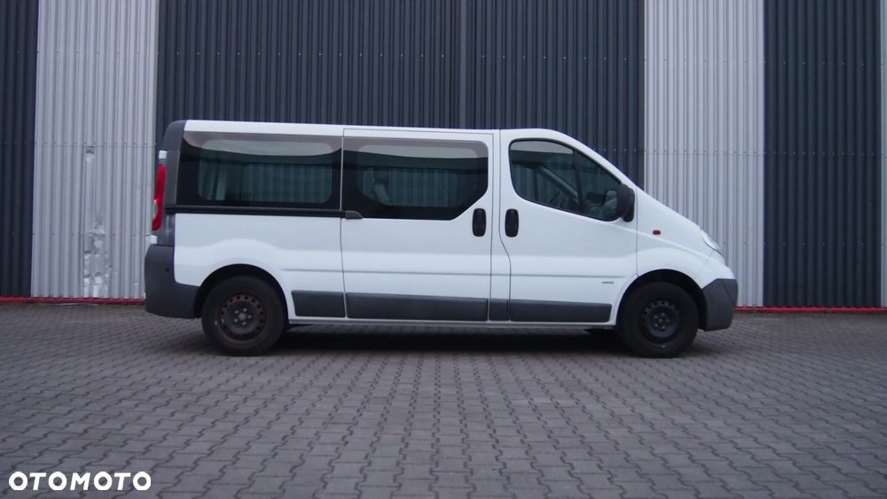 Opel Vivaro L2H1 2.9t - 4