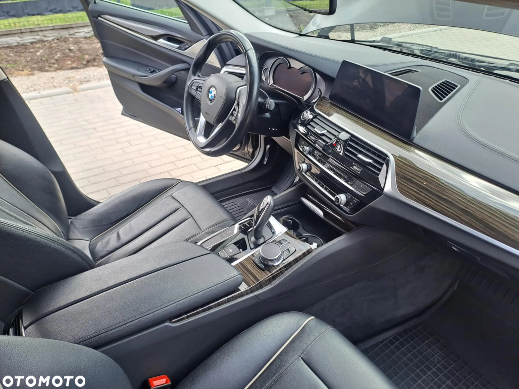 BMW Seria 5 520d Luxury Line - 8