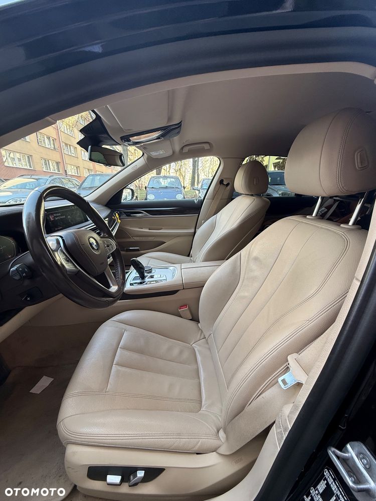 BMW Seria 7 - 11