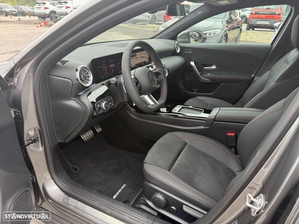 Mercedes-Benz a-250-limousine e - 15