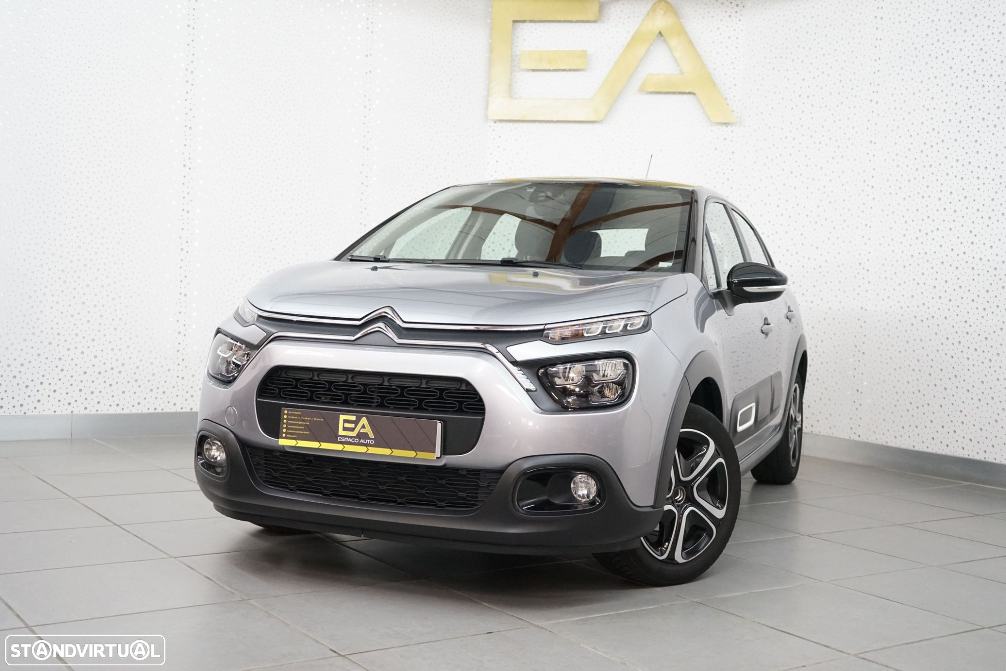 Citroën C3 1.2 PureTech Shine - 3