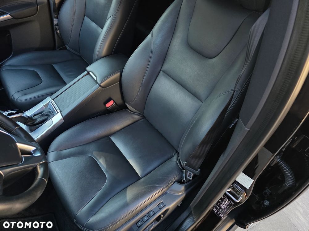 Volvo XC 60 D4 Geartronic Summum - 20