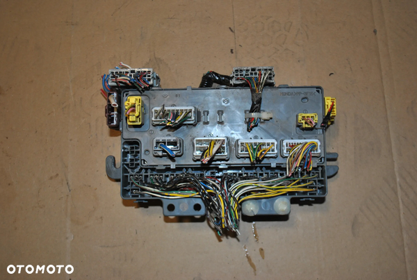 Skrzynka bezpieczników Honda Jazz I 04r. 1.4