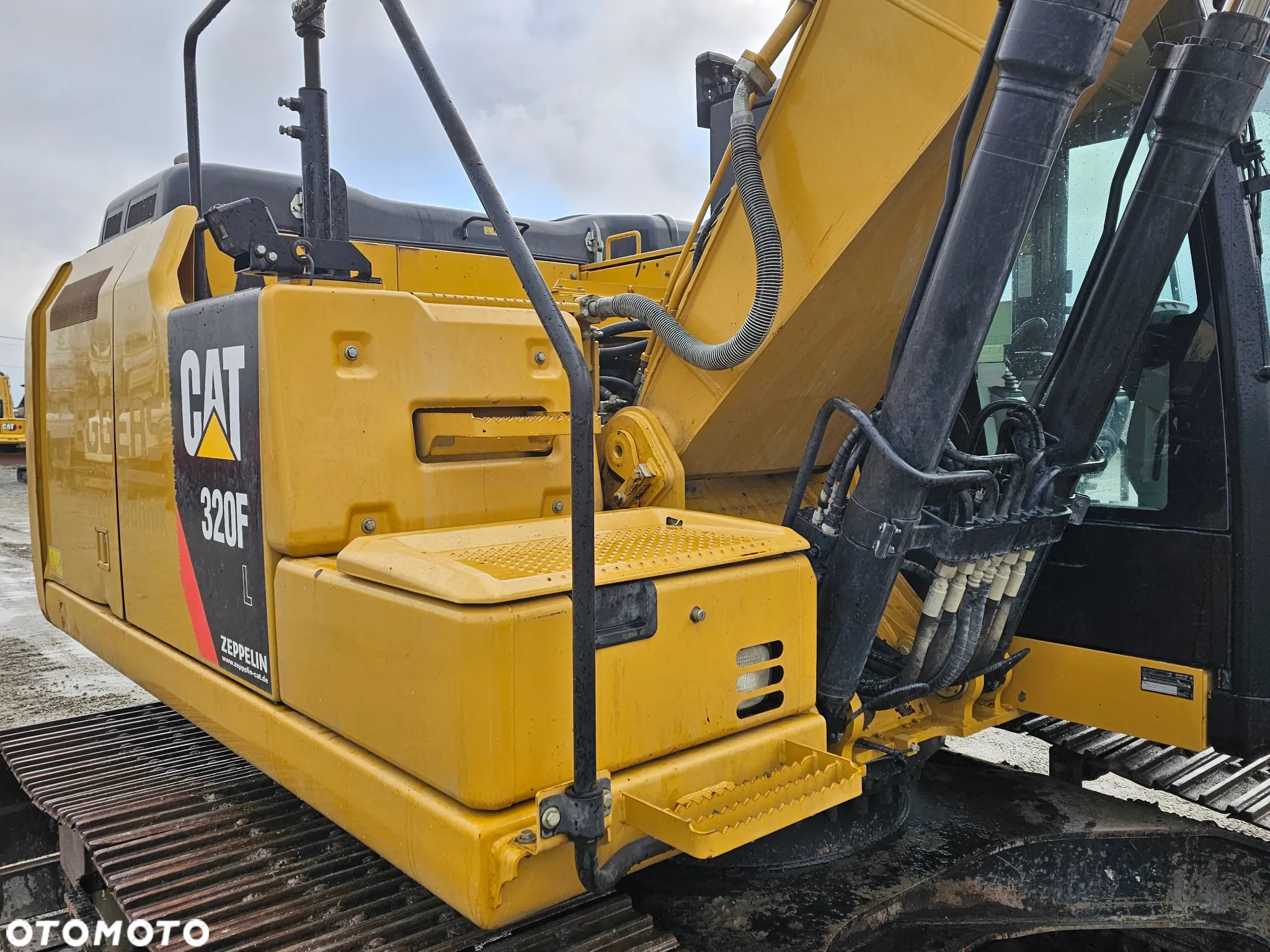 Caterpillar 320 FL, 2017 ROK, 8500 MTH - 11