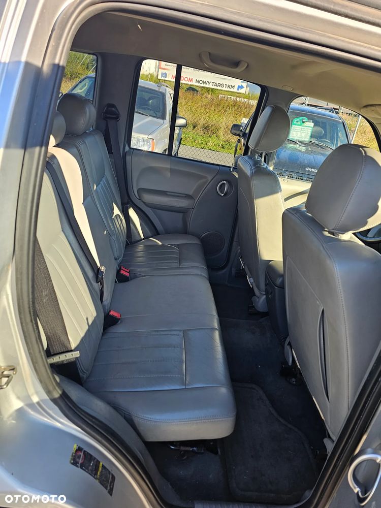 Jeep Cherokee - 12