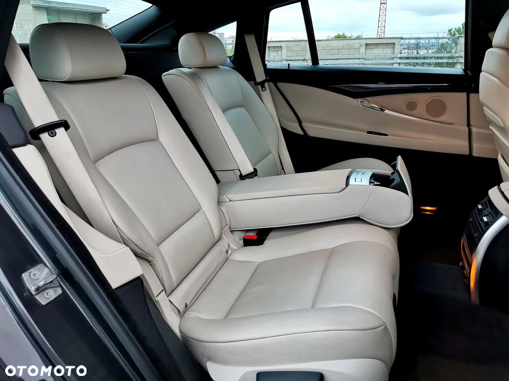 BMW 5GT 530d - 26