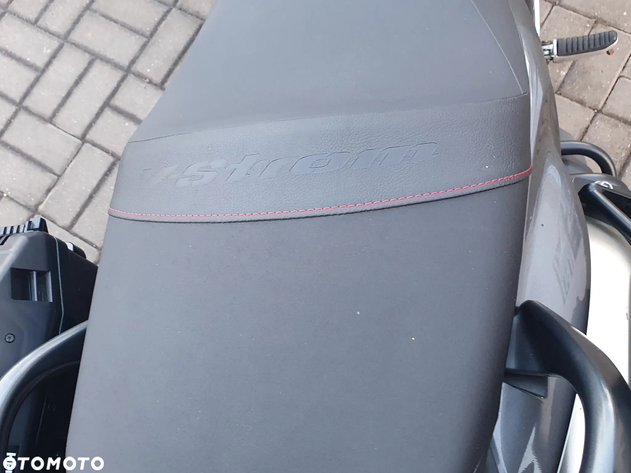 Suzuki V-STROM - 33