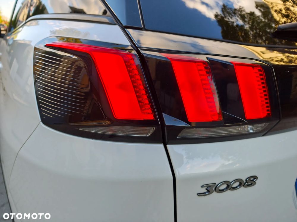 Peugeot 3008 PureTech 130 Stop & Start GPF Allure - 17