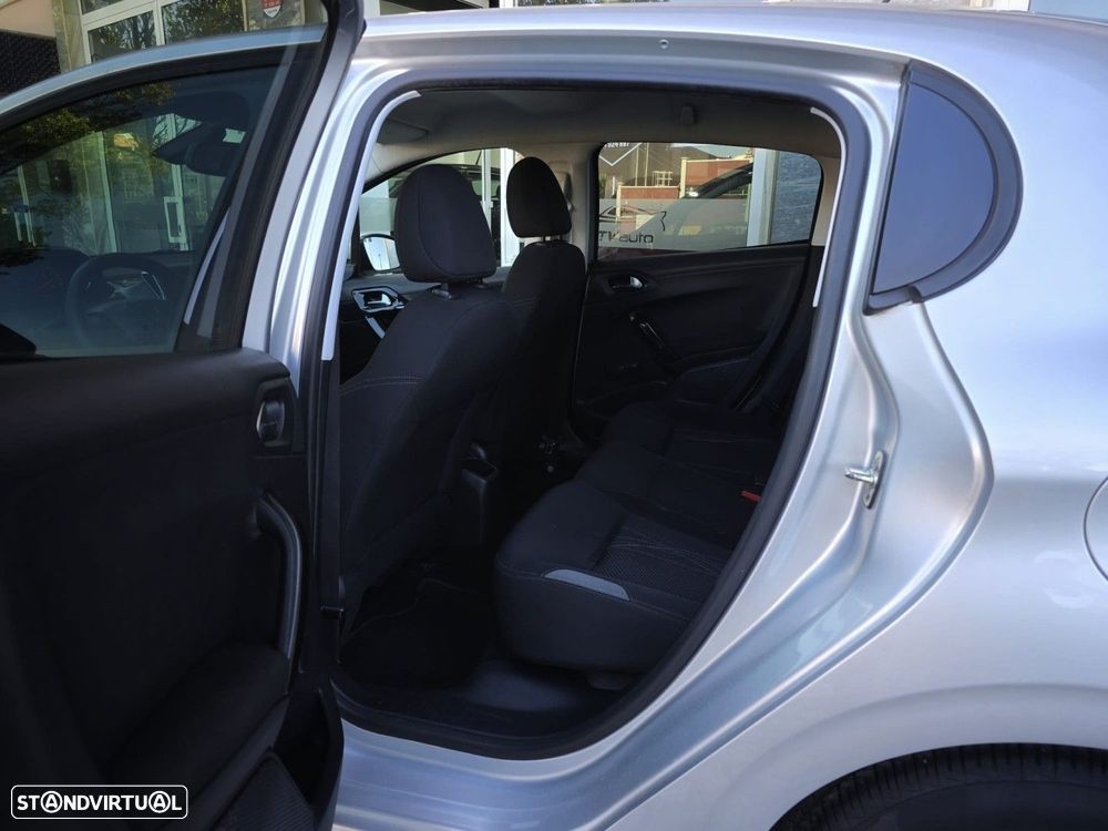 Peugeot 208 1.4 HDi Active - 22