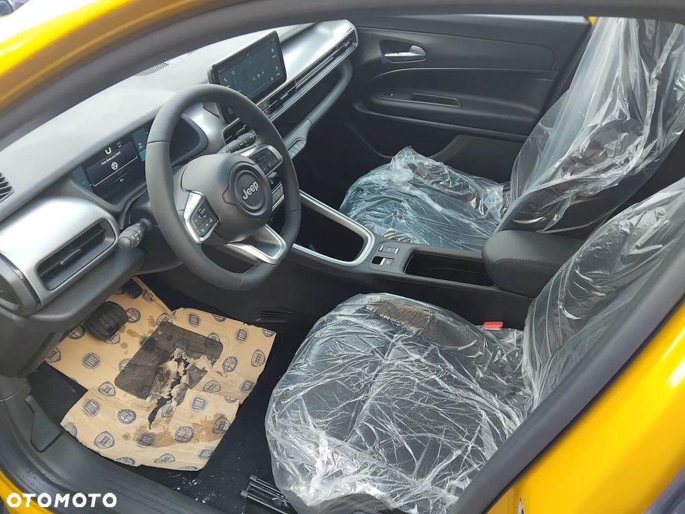 Jeep Avenger 54kWh Altitude - 19