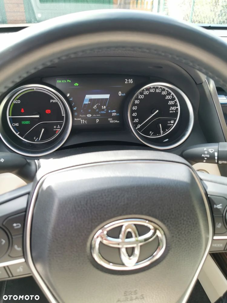 Toyota Camry - 10