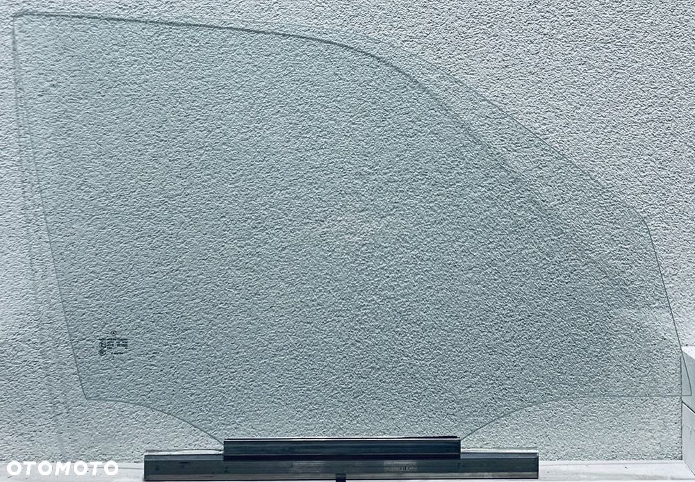 Szyba boczna prawa przód MERCEDES C W202 SED/KBI 1993- ORYGINAŁ