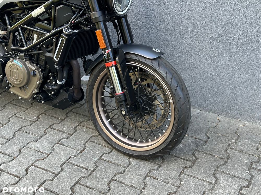 Husqvarna Vitpilen - 23