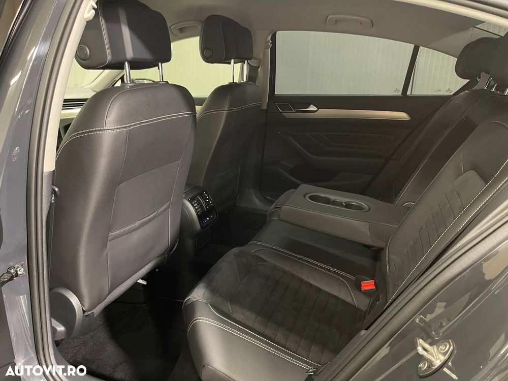 Volkswagen Passat 2.0 TDI SCR 4Mot DSG Highline - 11