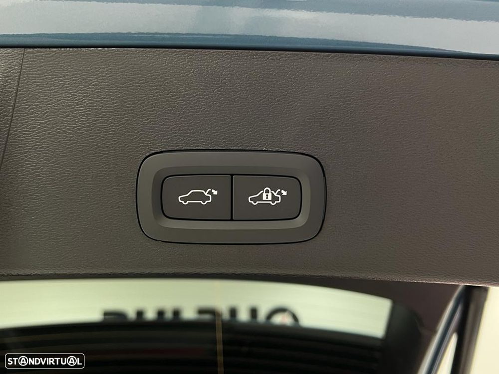 Volvo XC 40 1.5 T4 PHEV Plus Dark - 7