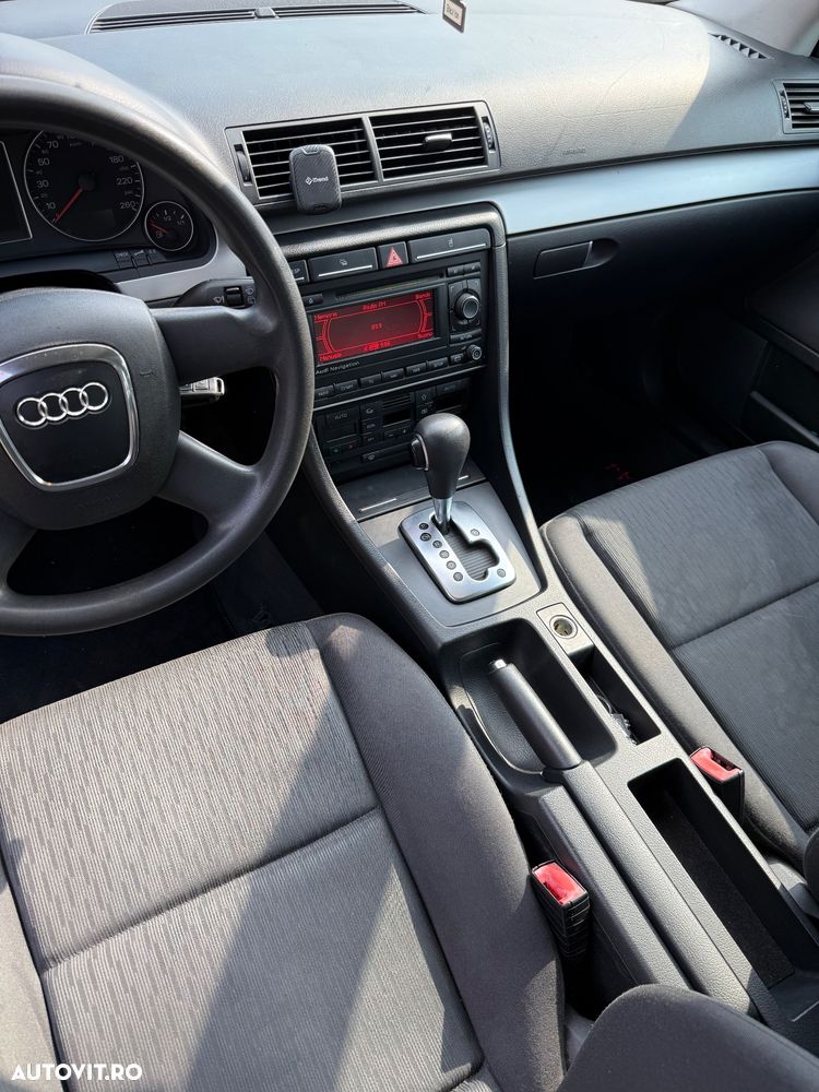 Audi A4 Avant - 4
