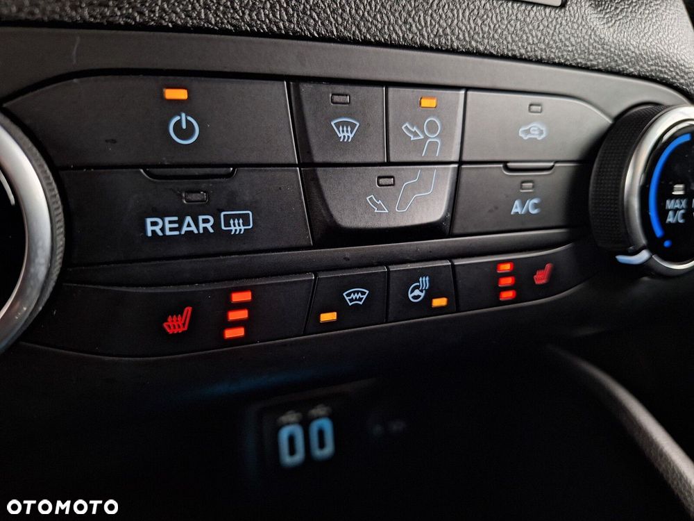 Ford Focus 1.5 EcoBlue SCR Connected - 25