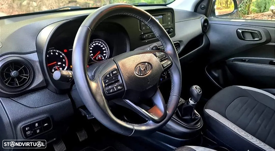 Hyundai i10 1.0 Fifa World Cup Edition - 2